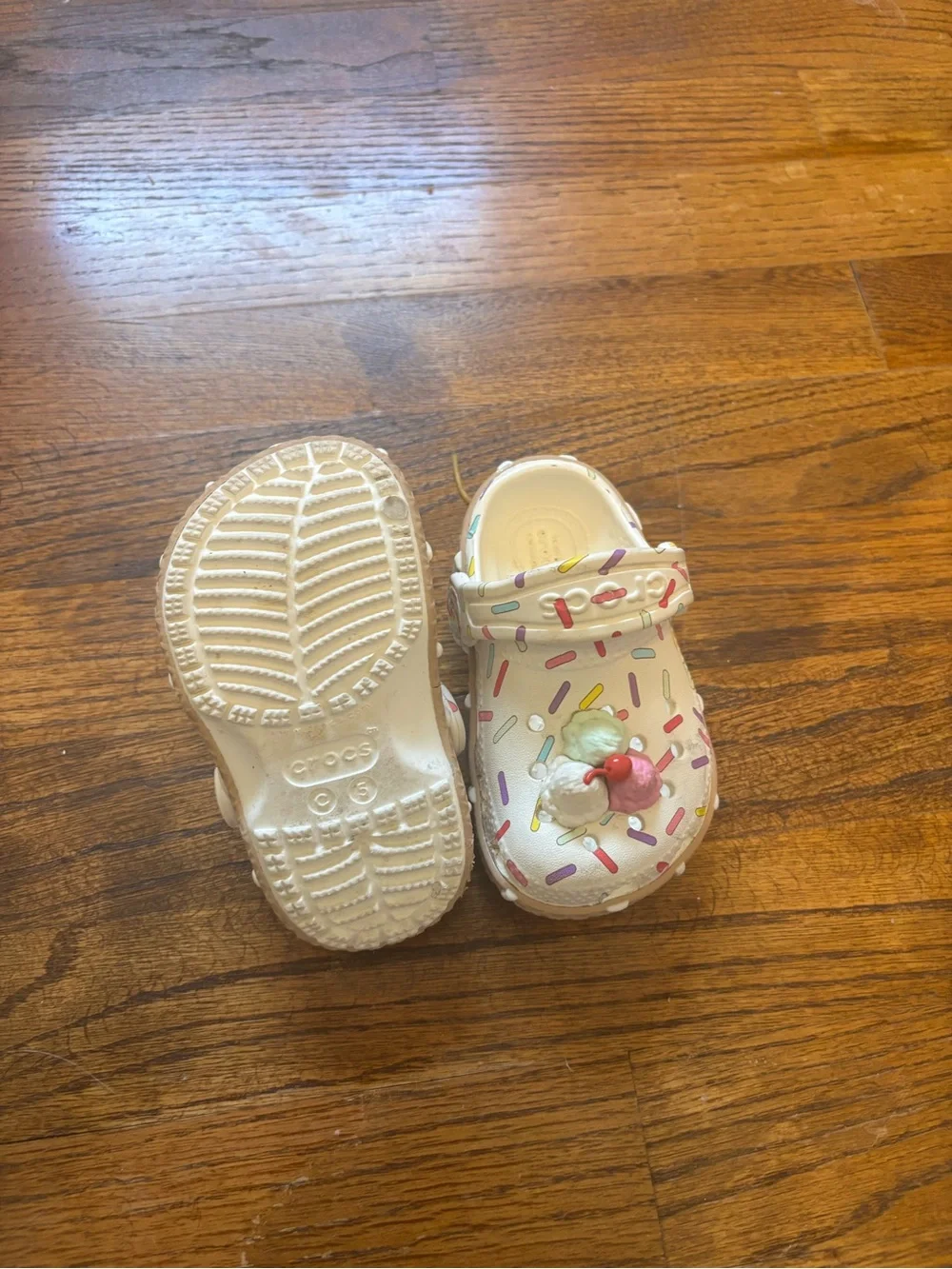 CROCS comfortable white